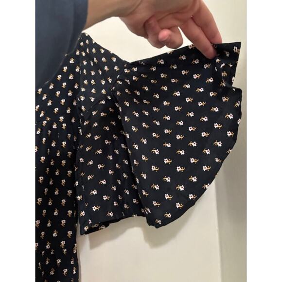 Elegant Black and White Patterned Dress - Picture 8 of 10